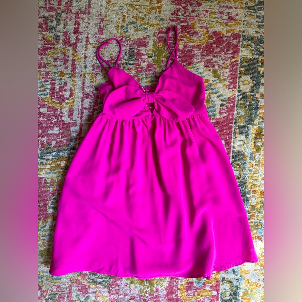 Pink mini dress with bow !